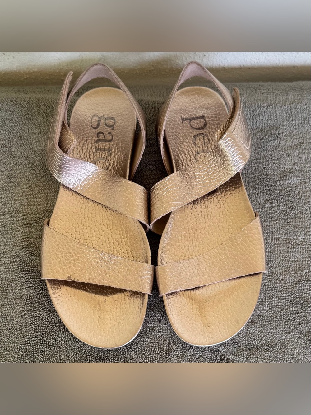 Pedro Garcia Jade" Metallic Gold Tone Leather Sandals Size 7.5